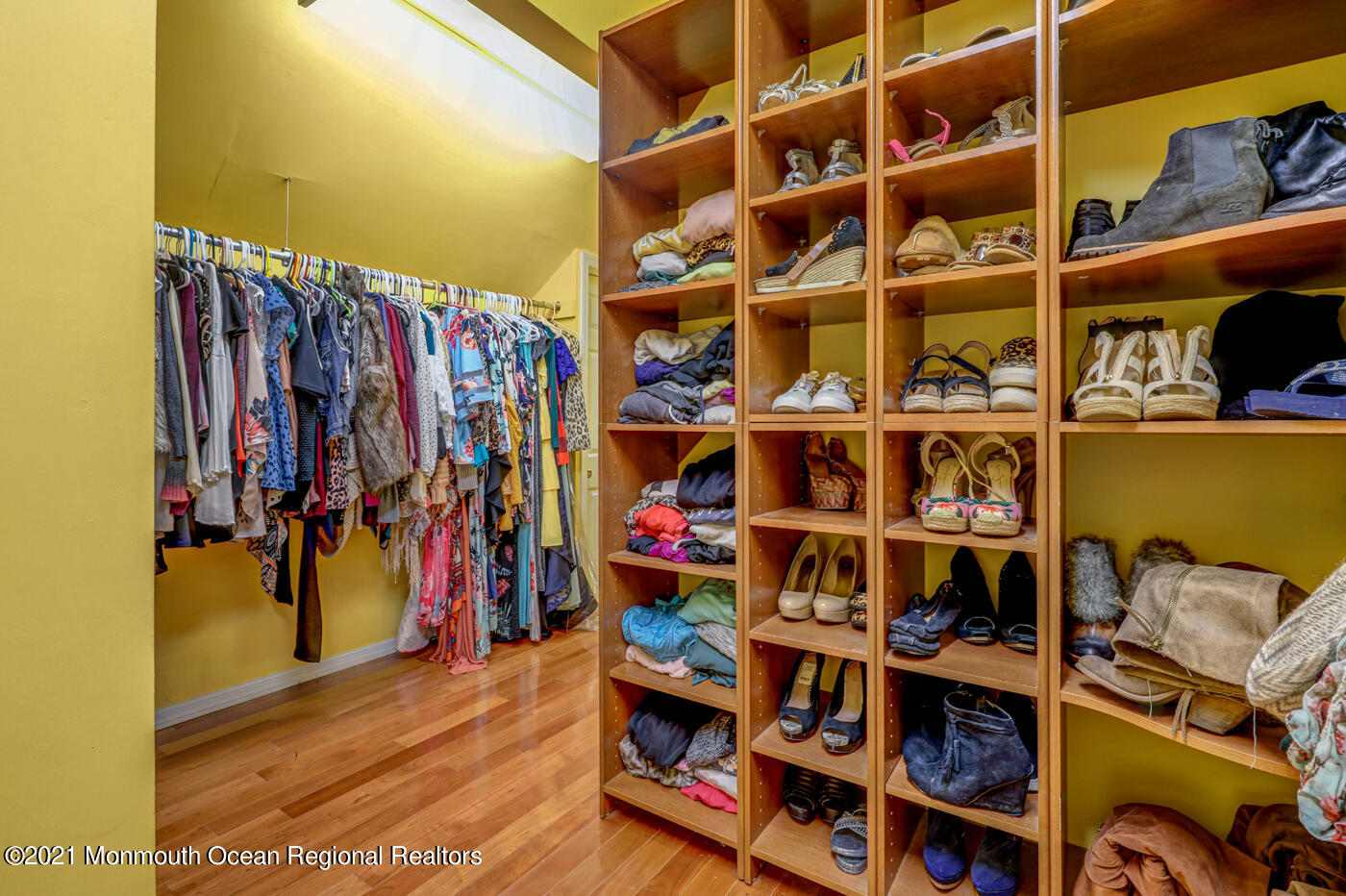 1253 Old Farm Road Brick, NJ 08724 - Photo 22 of 31 24 - Master Closet