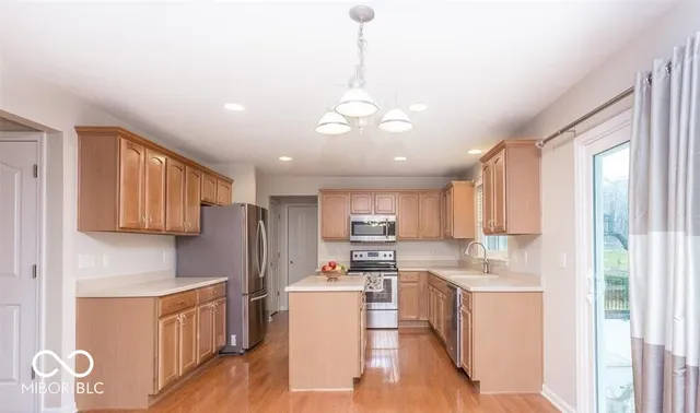 $482,000 | 16446 Lakeville Crossing, Westfield, IN 46074