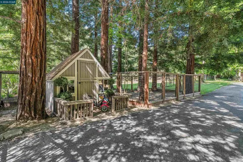 $3,500,000 | 39 Comistas Court, Walnut Creek, CA 94598