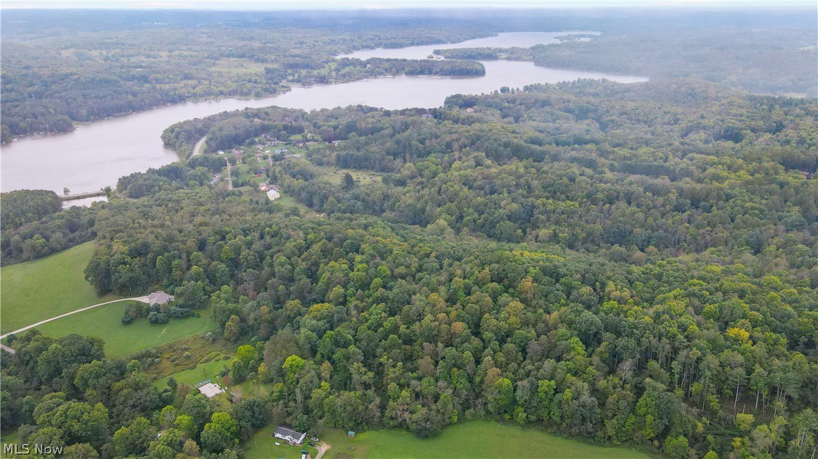 1011 Fort Road Southwest Dellroy, OH 44620 - Photo 4 of 5