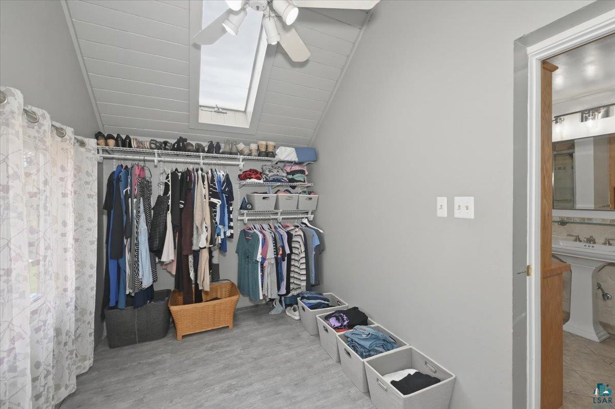 4203 Robinson Street Duluth, MN 55804 - Photo 30 of 50 Walk-in Closet