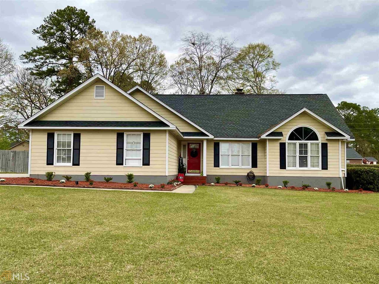204 Ridge Circle Dublin, GA 31021 - Photo 1 of 1 Gallery Image 1