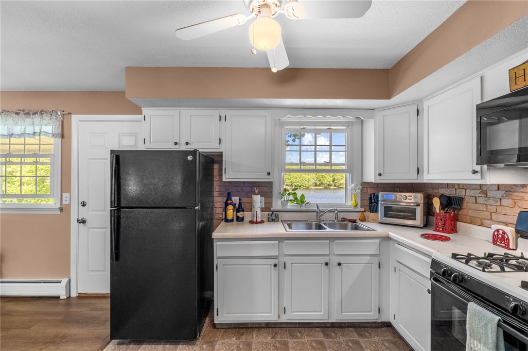 216 Saunders Brook Road Glocester, RI 02814 - Photo 17 of 40