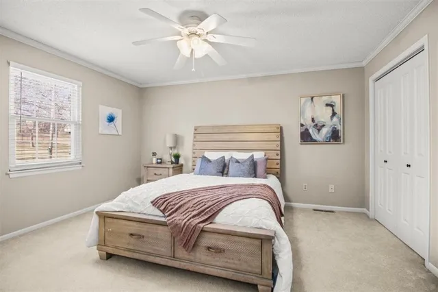 $380,000 | 1702 South Pollard Avenue, Independence, MO 64055