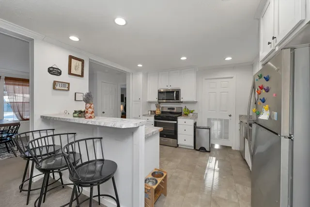 $285,000 | 23 Dartmouth Circle, Newmarket, NH 03857