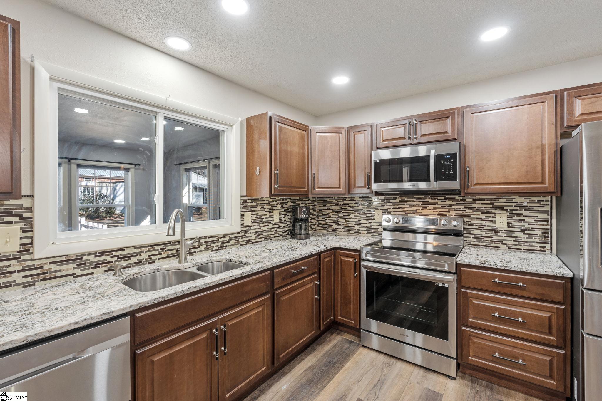 12 Outter Drive Inman, SC 29349 - Photo 7 of 31