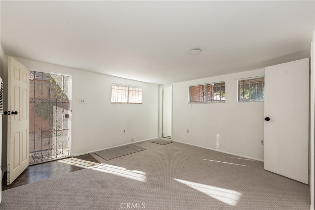 1001 West 134th Street Compton, CA 90222 - Photo 30 of 44 a view of an empty room with window