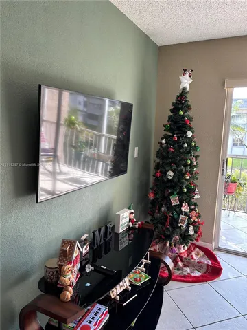 $274,000 | 17000 Northwest 67th Avenue, Unit 232, Hialeah, FL 33015