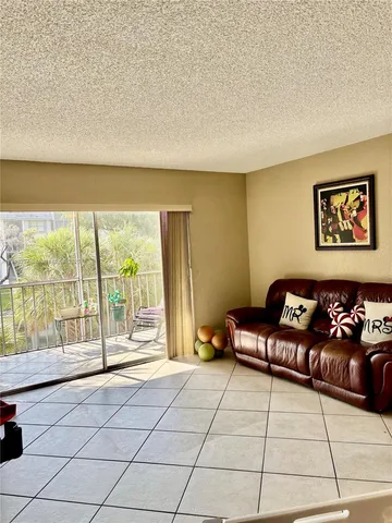 $274,000 | 17000 Northwest 67th Avenue, Unit 232, Hialeah, FL 33015