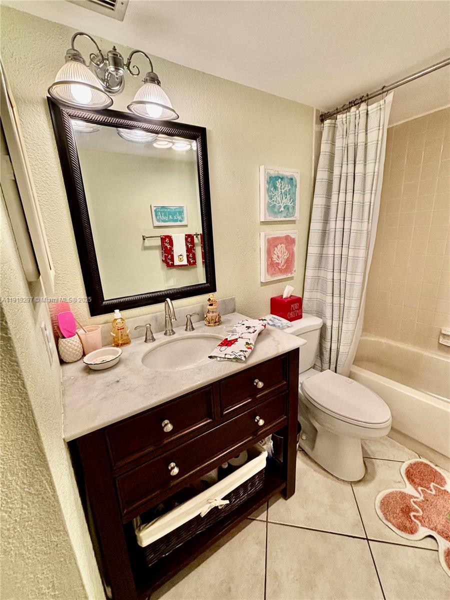 17000 Northwest 67th Avenue, Unit 232 Hialeah, FL 33015 - Photo 29 of 42