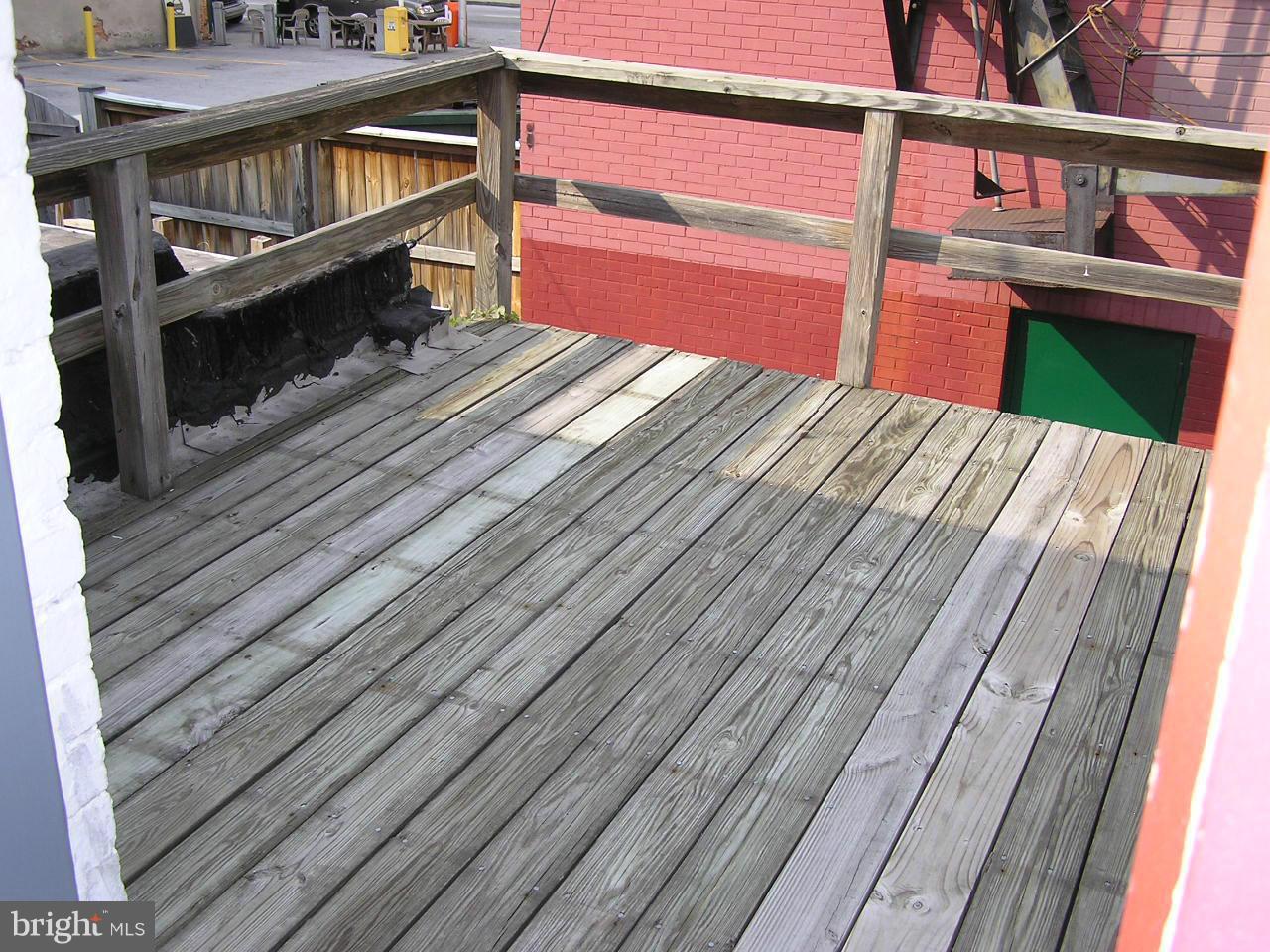 622 Dover Street Baltimore, MD 21230 - Photo 13 of 17 Deck off the 2nd floor