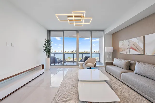 $2,950,000 | 220 Lake Shore Drive, Unit 1008, Lake Park, FL 33403