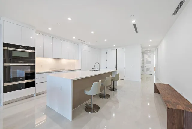 $2,950,000 | 220 Lake Shore Drive, Unit 1008, Lake Park, FL 33403