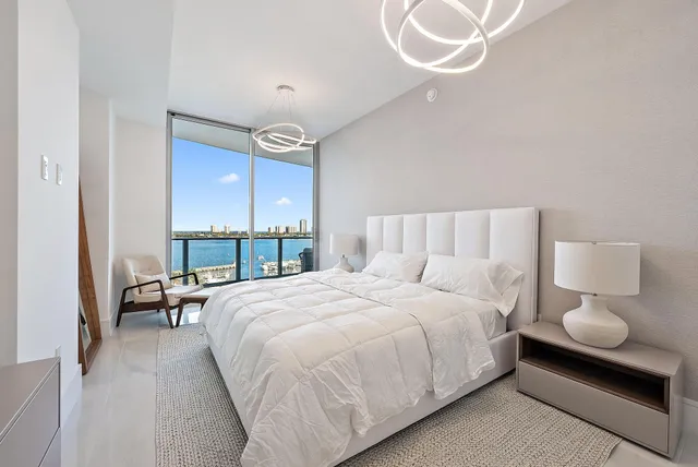 $2,950,000 | 220 Lake Shore Drive, Unit 1008, Lake Park, FL 33403