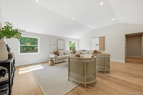 $2,195,000 | 4 Short Path, Nissequogue, NY 11780