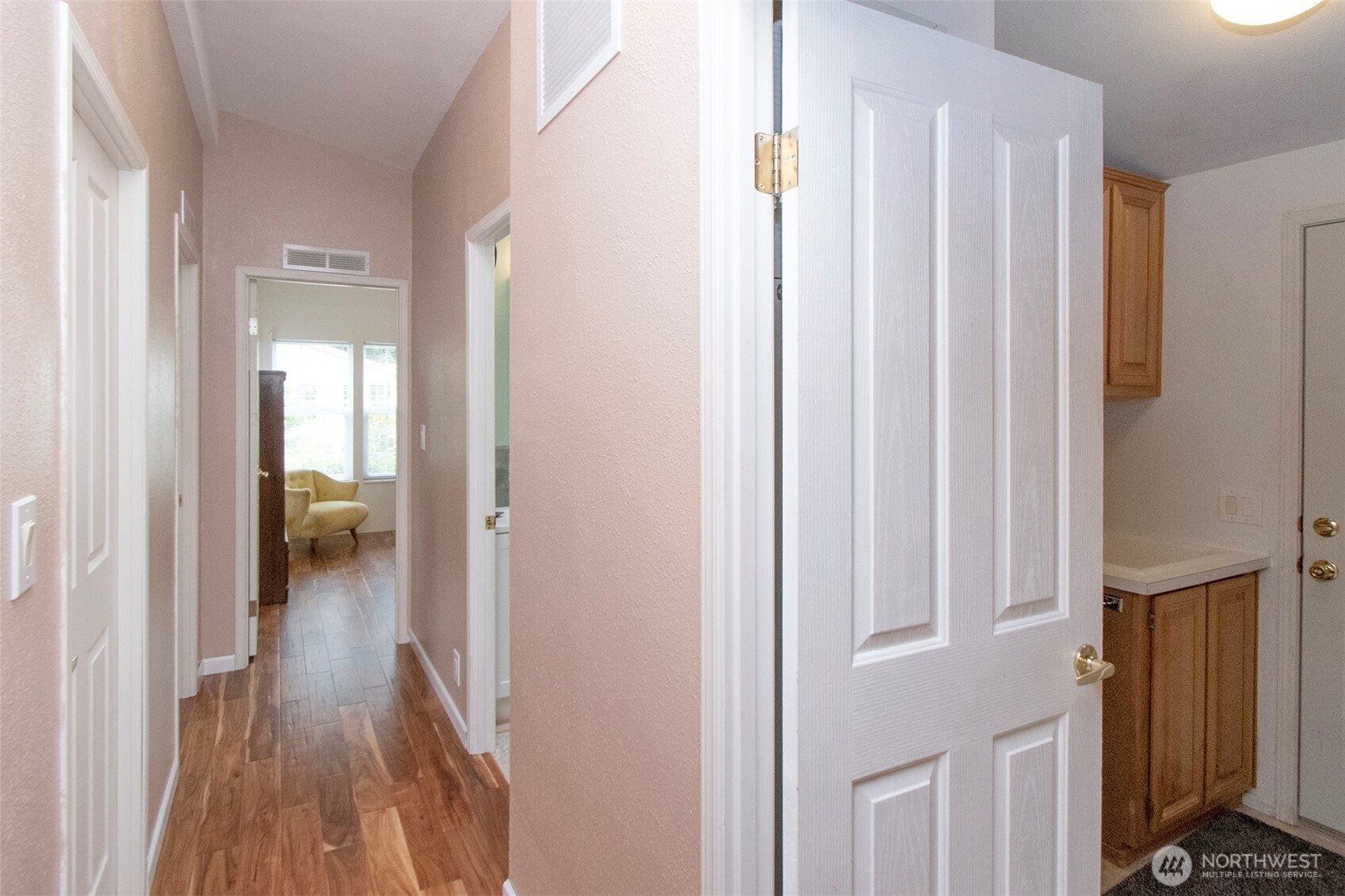 151 Green Meadows Drive Sequim, WA 98382 - Photo 23 of 40 a en suite bathroom with a toilet