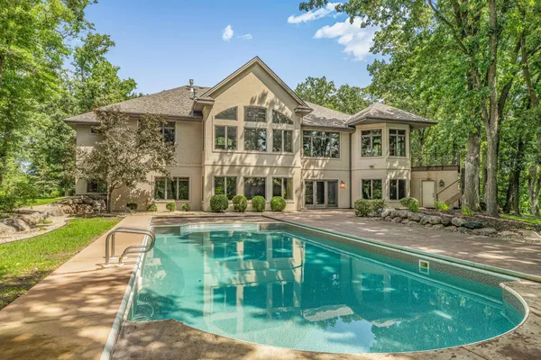 $1,100,000 | 22168 Timberland Court, St. Augusta, MN 55320