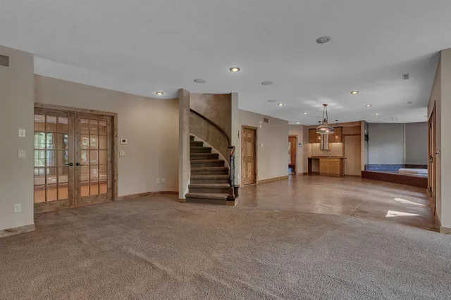 $1,100,000 | 22168 Timberland Court, St. Augusta, MN 55320