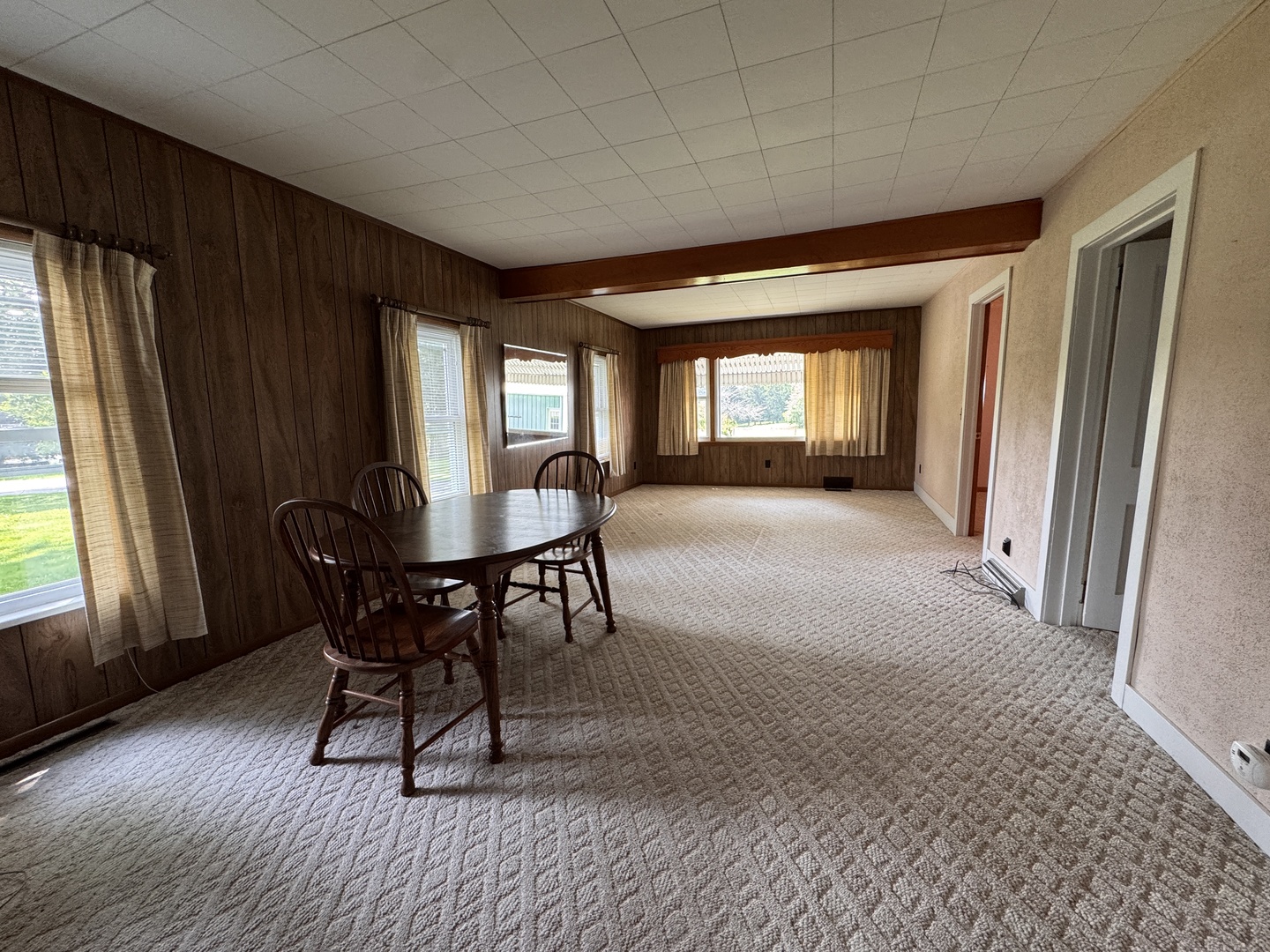 13311 Base Line Road Genoa, IL 60135 - Photo 4 of 19