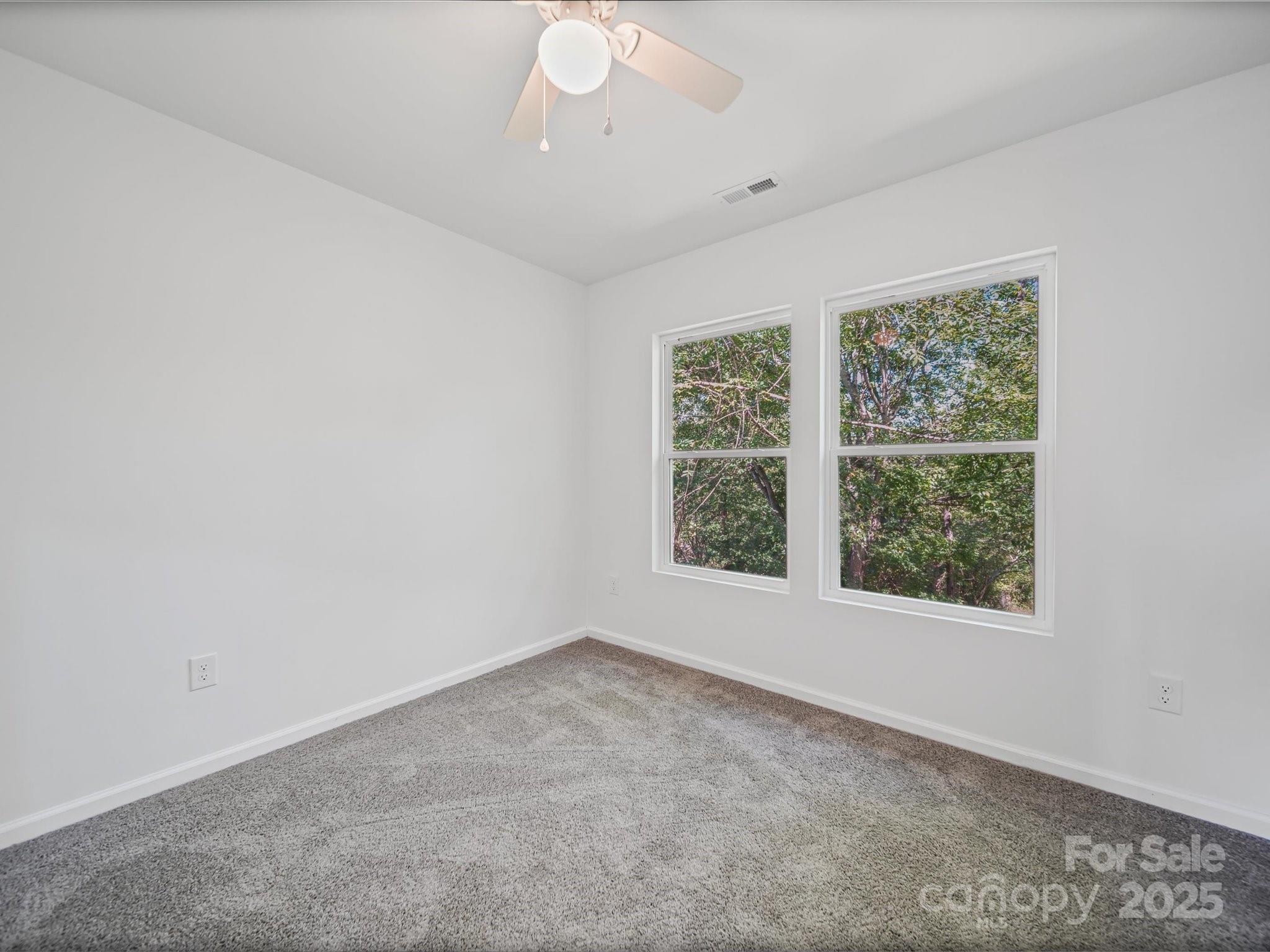 185 West End Street Chester, SC 29706 - Photo 18 of 26 an empty room with a window