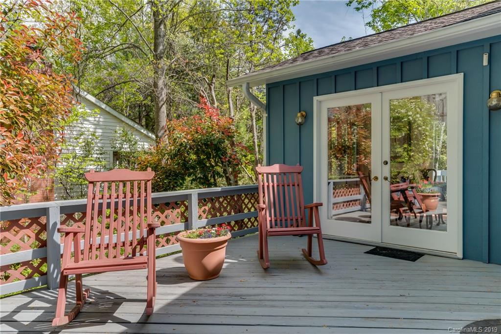 543 New Market Road Tryon, NC 28782 - Photo 4 of 32 Gallery Image 4
