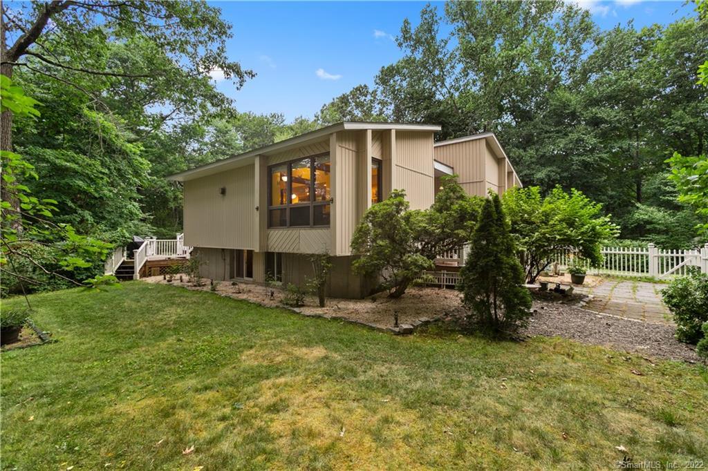 136 Little City Road Killingworth, CT 06419 - Photo 1 of 1 Gallery Image 1