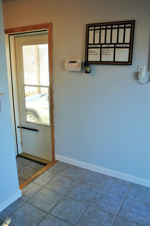 66 Spear Road Springfield, MA 01119 - Photo 5 of 30