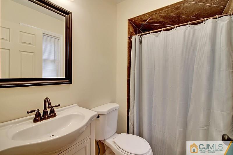 559 Ashland Road Middlesex, NJ 08846 - Photo 12 of 25 Gallery Image 12