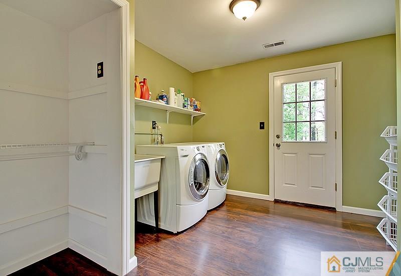 559 Ashland Road Middlesex, NJ 08846 - Photo 18 of 25 Gallery Image 18