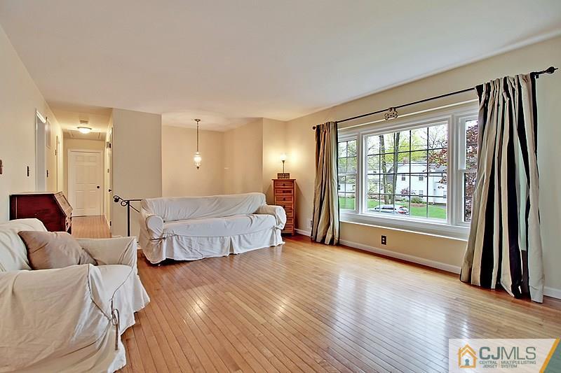 559 Ashland Road Middlesex, NJ 08846 - Photo 9 of 25 Gallery Image 9
