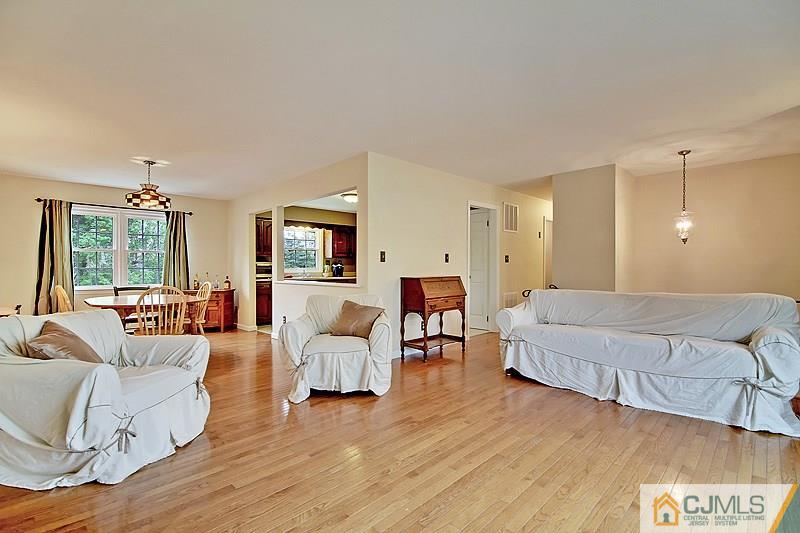 559 Ashland Road Middlesex, NJ 08846 - Photo 10 of 25 Gallery Image 10
