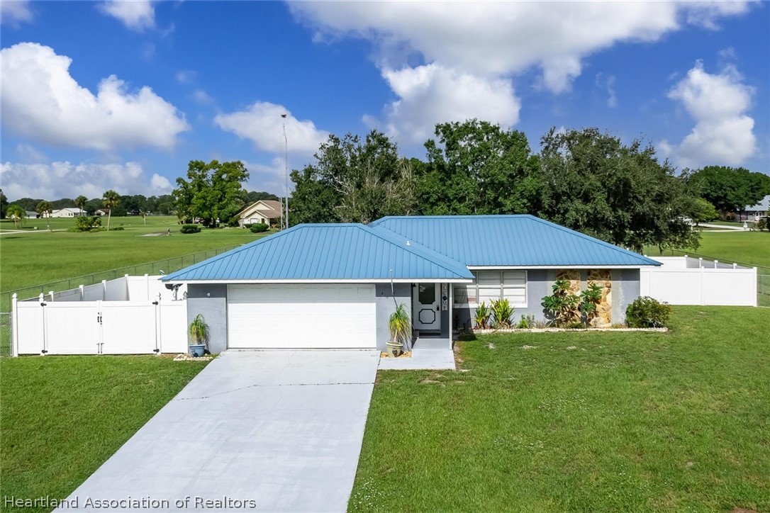 416 Meadowland Road Sebring, FL 33876 - Photo 31 of 35 Gallery Image 31