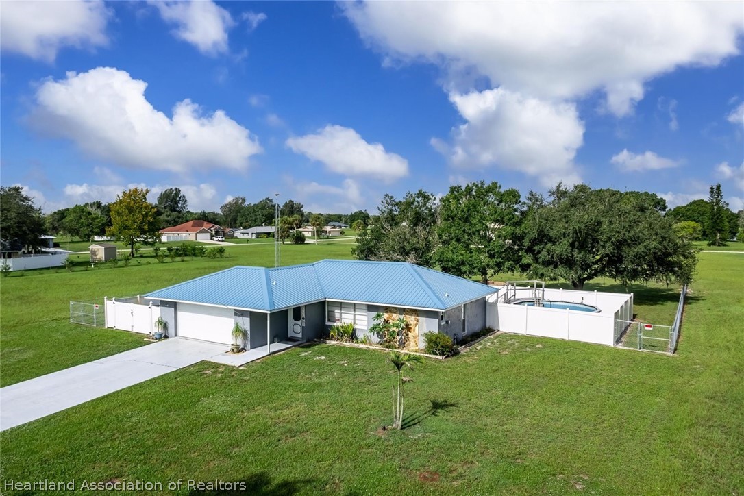 416 Meadowland Road Sebring, FL 33876 - Photo 32 of 35 Gallery Image 32