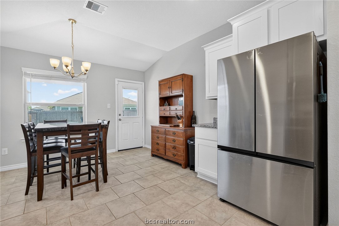 5235 Montague Loop Bryan, TX 77807 - Photo 9 of 25