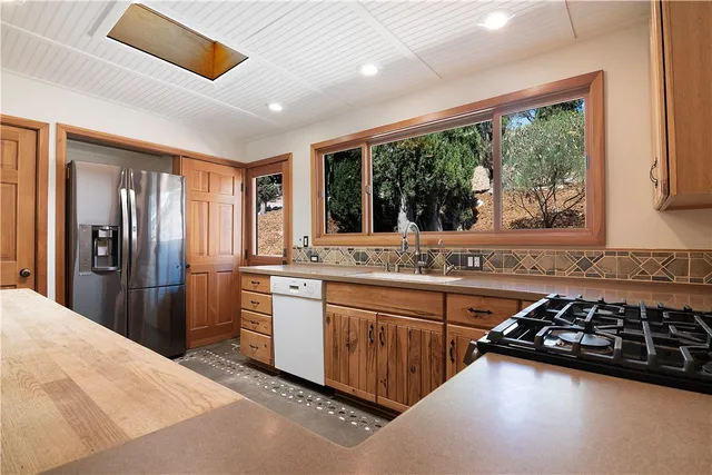 $1,295,000 | 11461 Riverwood Drive, Sylmar, CA 91342