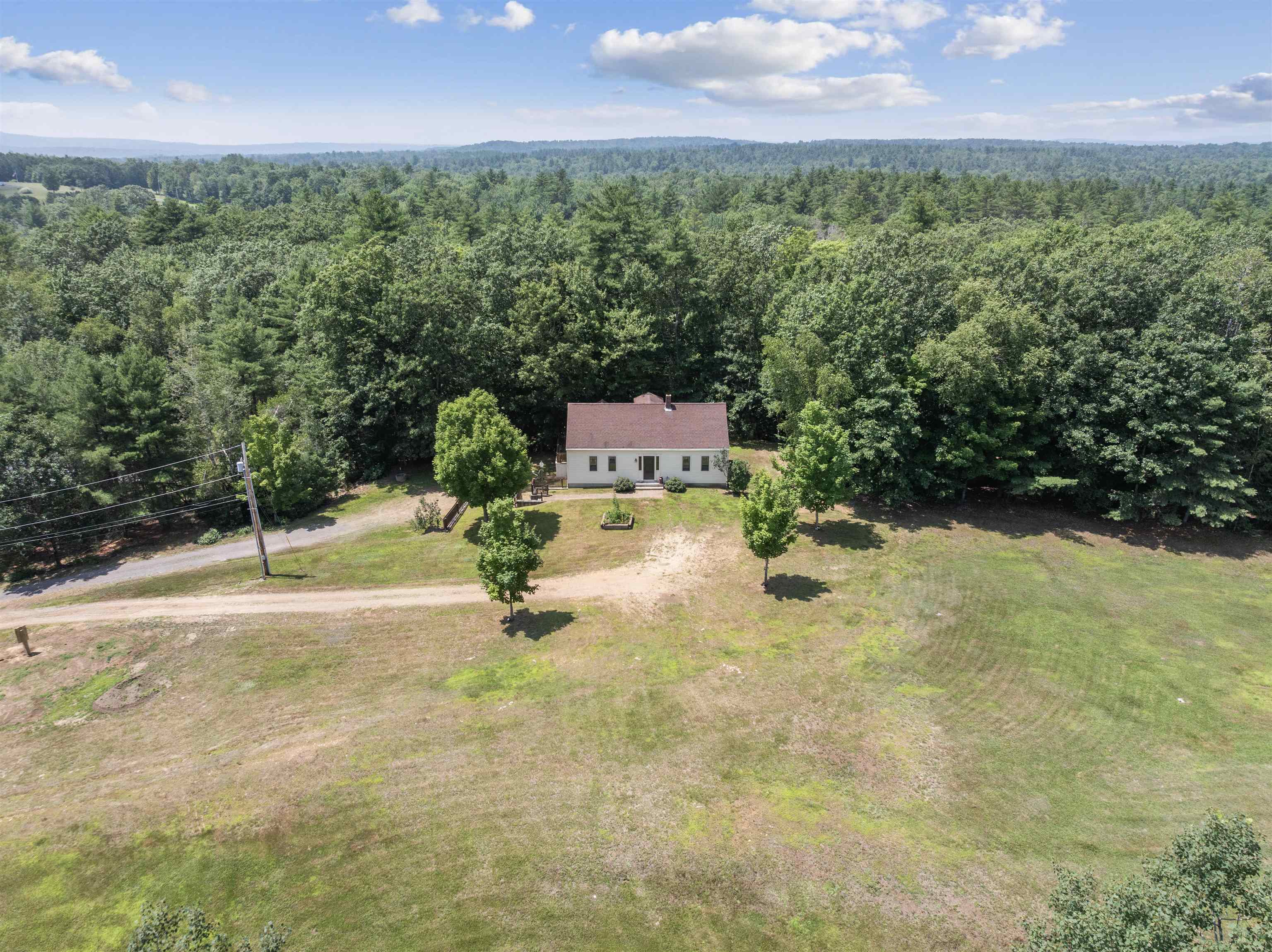 8 Jodi Drive Belmont, NH 03220 - Photo 4 of 34