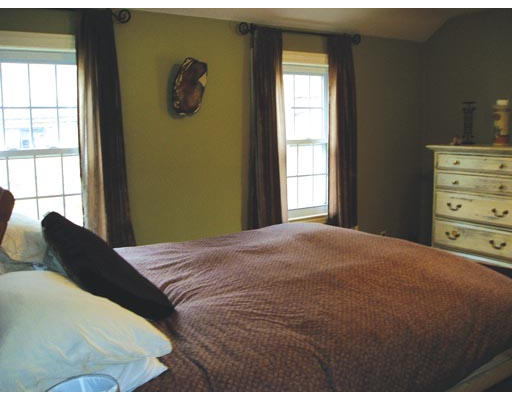 54 Brook Farm Road Boston, MA 02132 - Photo 6 of 7 Gallery Image 6