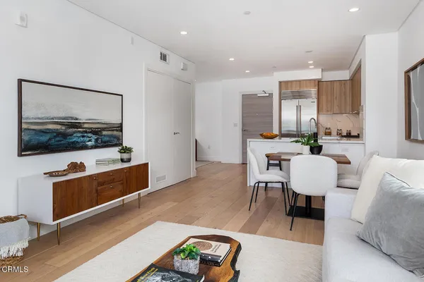 $869,000 | 399 East Del Mar Boulevard, Unit 107, Pasadena, CA 91101