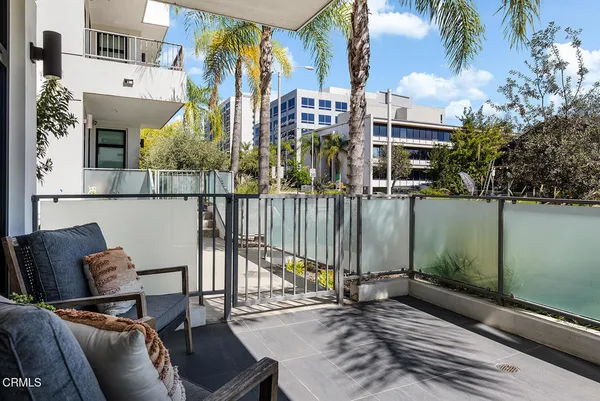 $869,000 | 399 East Del Mar Boulevard, Unit 107, Pasadena, CA 91101