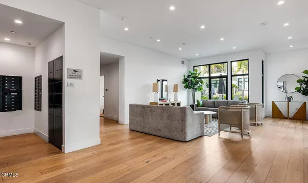 $869,000 | 399 East Del Mar Boulevard, Unit 107, Pasadena, CA 91101