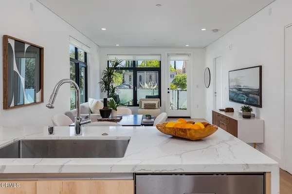 $869,000 | 399 East Del Mar Boulevard, Unit 107, Pasadena, CA 91101