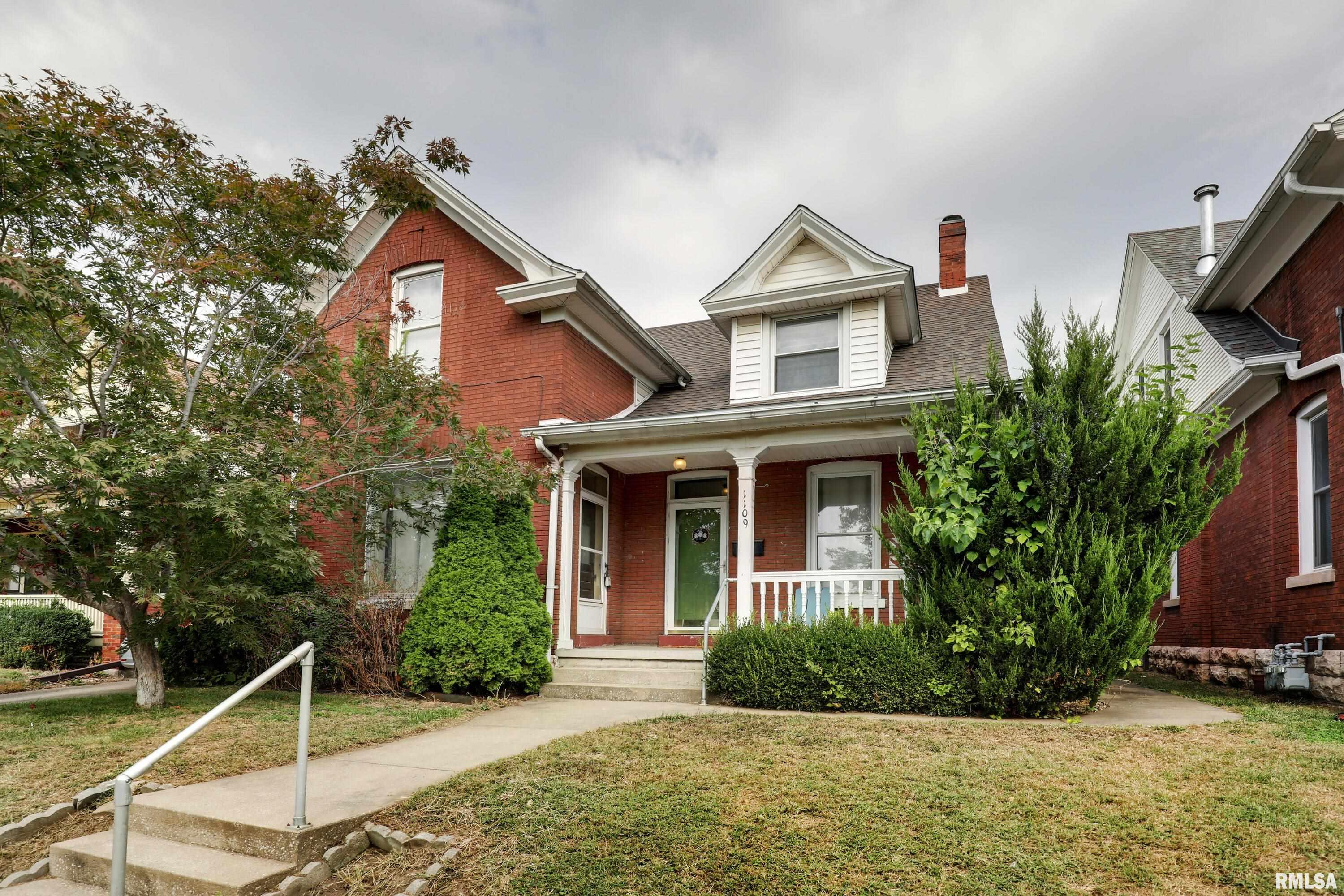 1109 Madison Street Quincy, IL 62301 - Photo 1 of 27