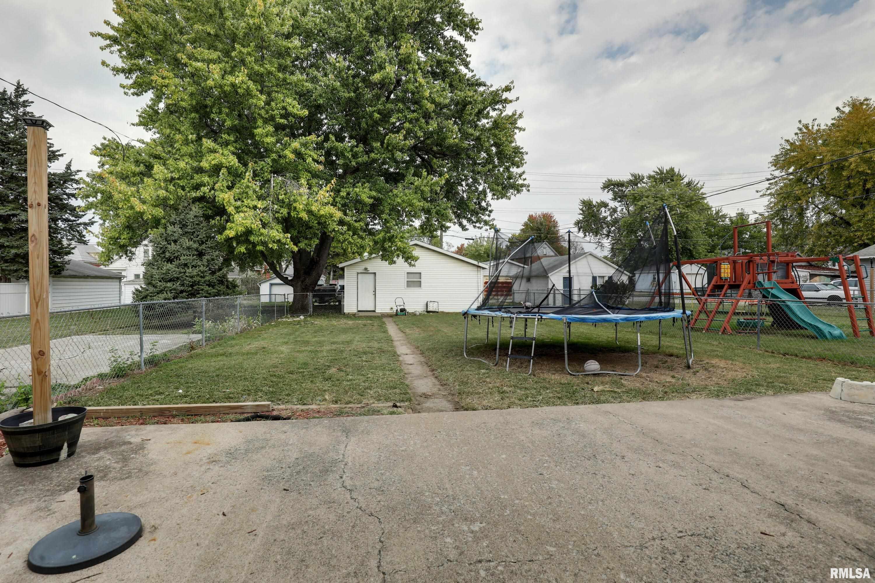 1109 Madison Street Quincy, IL 62301 - Photo 22 of 27