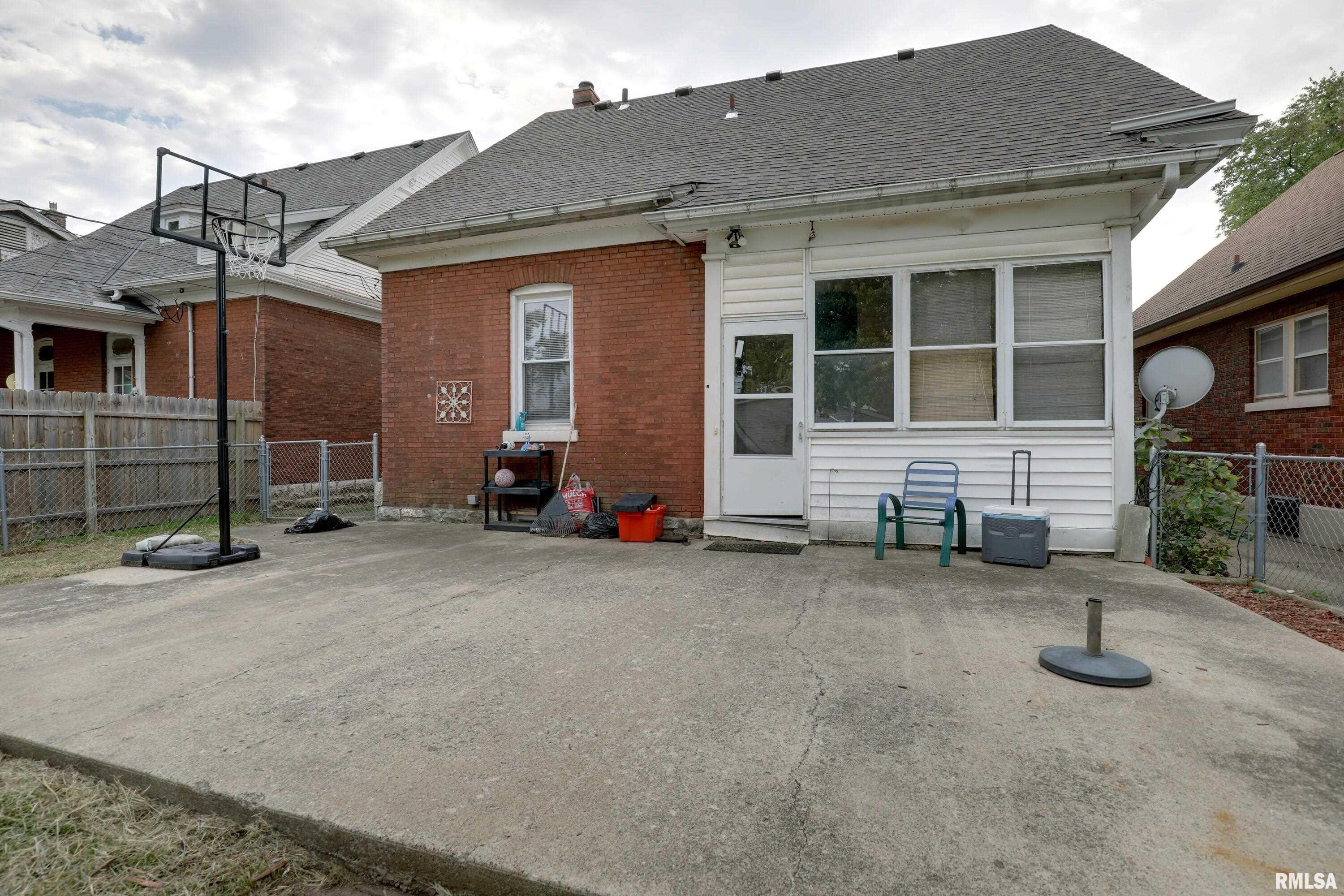 1109 Madison Street Quincy, IL 62301 - Photo 24 of 27