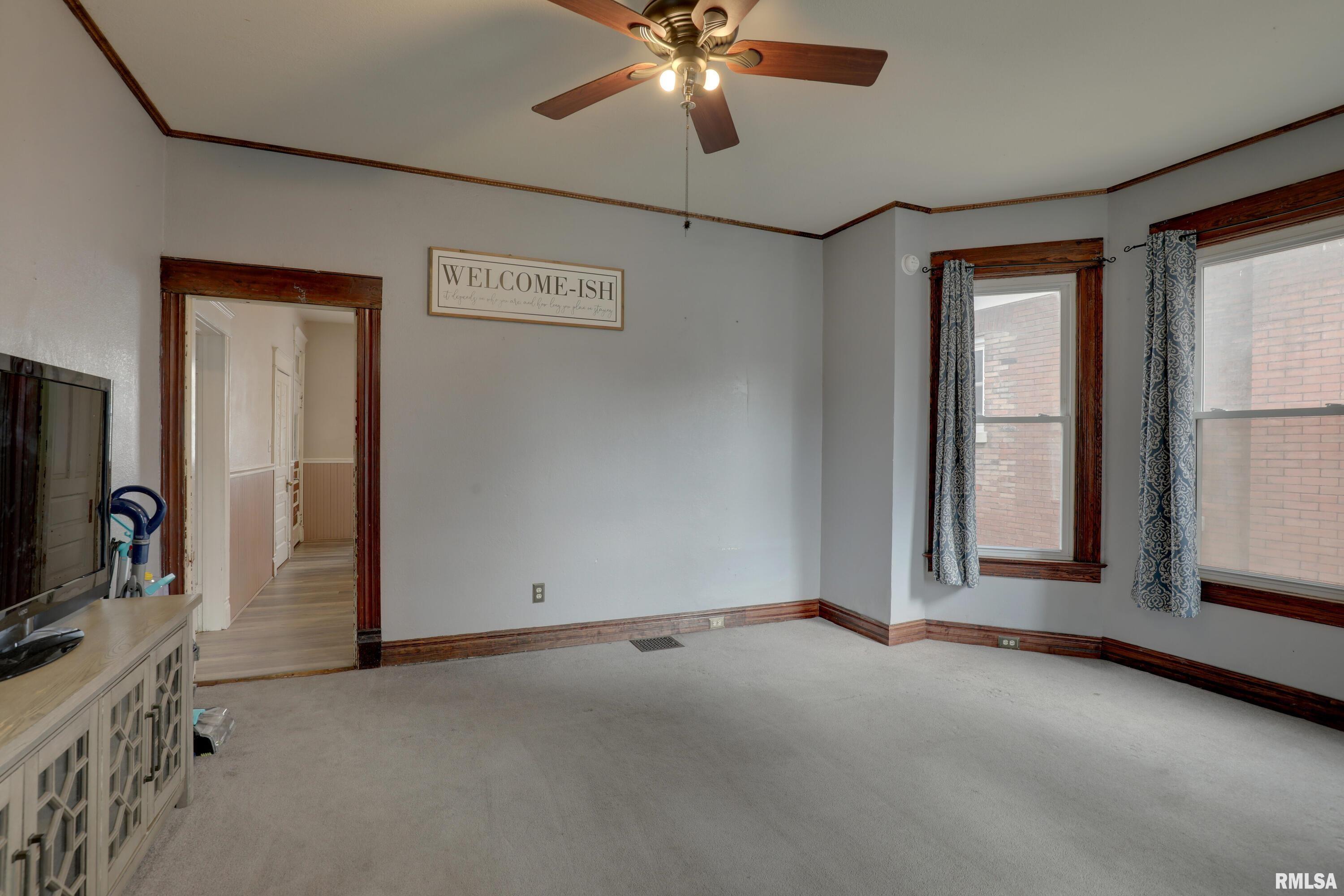 1109 Madison Street Quincy, IL 62301 - Photo 4 of 27