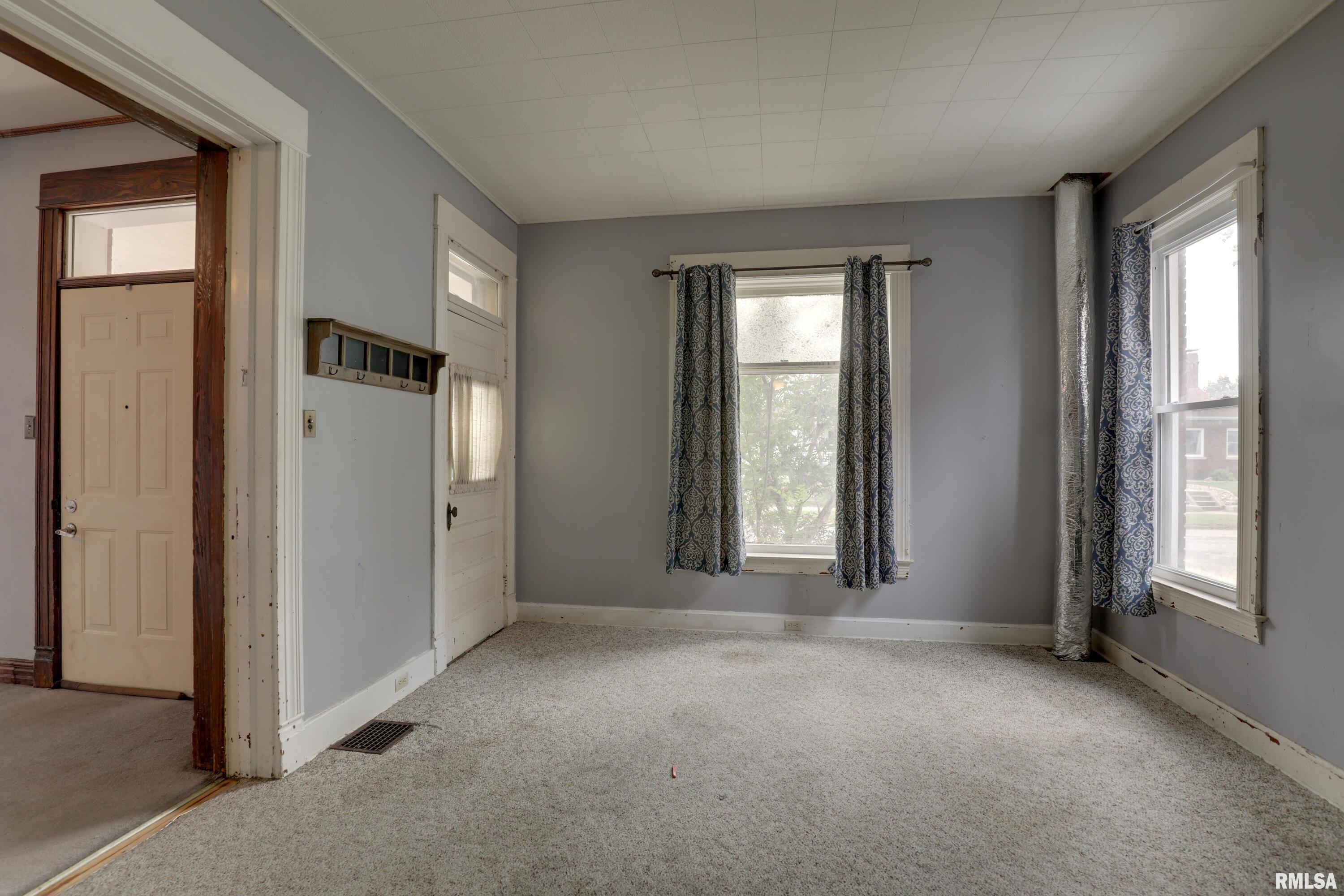 1109 Madison Street Quincy, IL 62301 - Photo 6 of 27