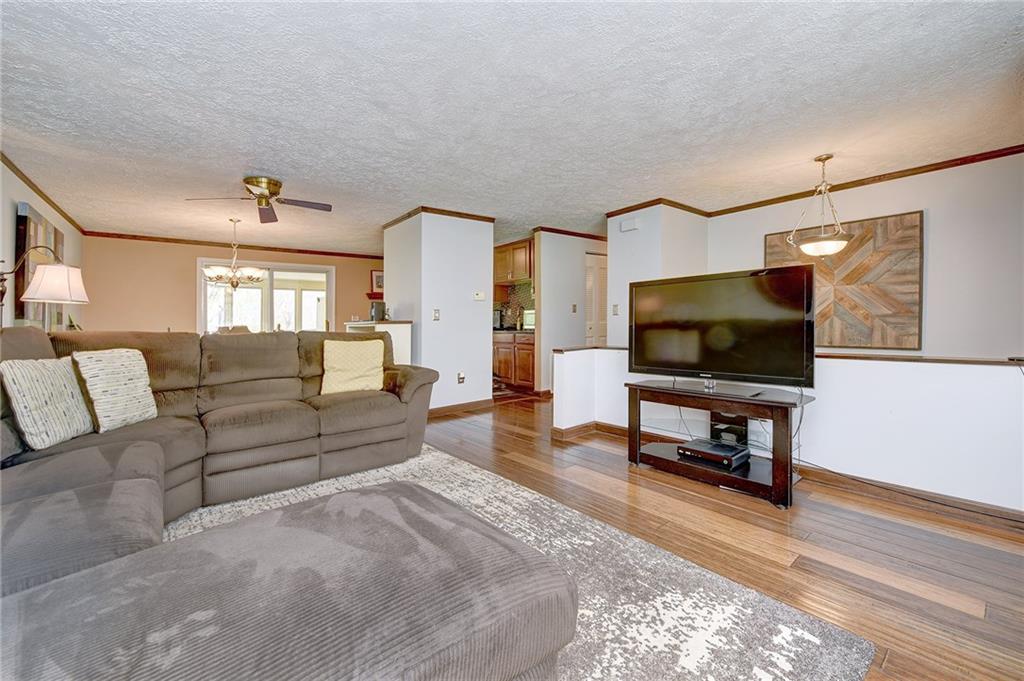 281 Allison Road Gibsonia, PA 15044 - Photo 4 of 25 Gallery Image 4