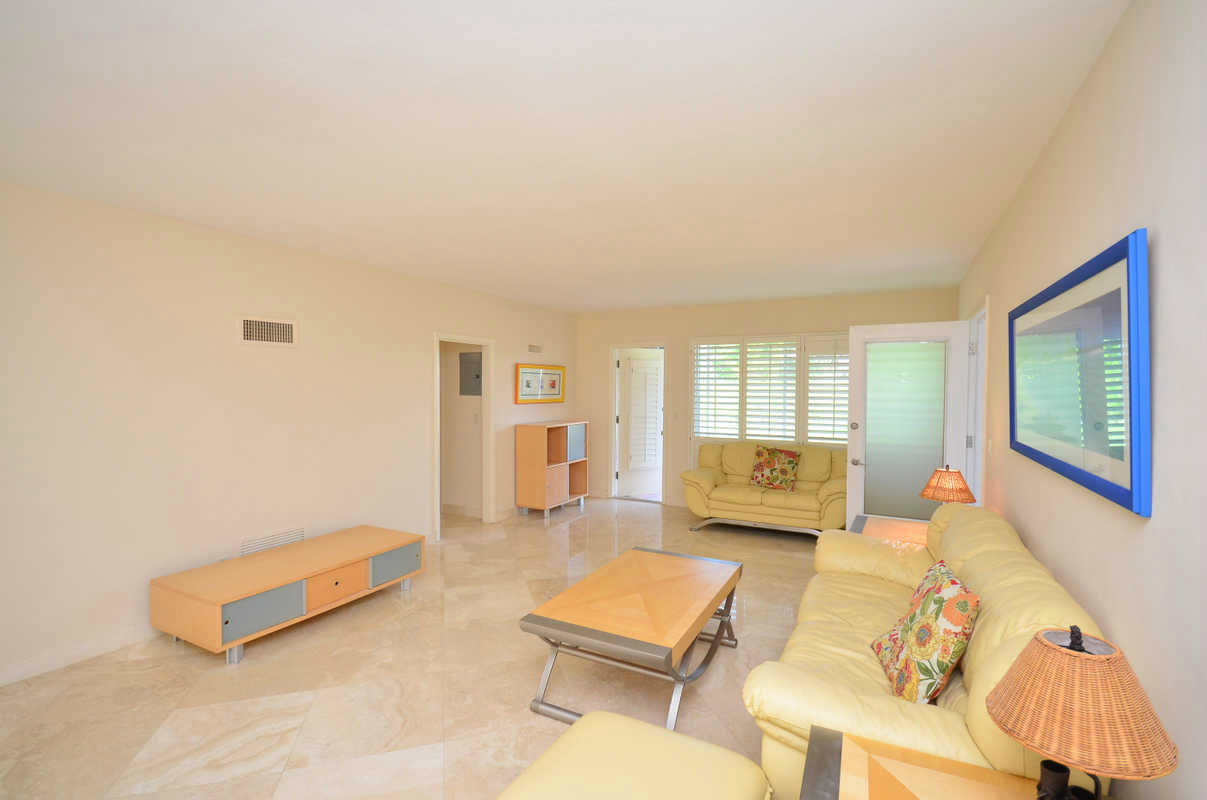 1501 South Ocean Boulevard, Unit P3 Boca Raton, FL 33432 - Photo 2 of 18 Berkeley Square Living Room