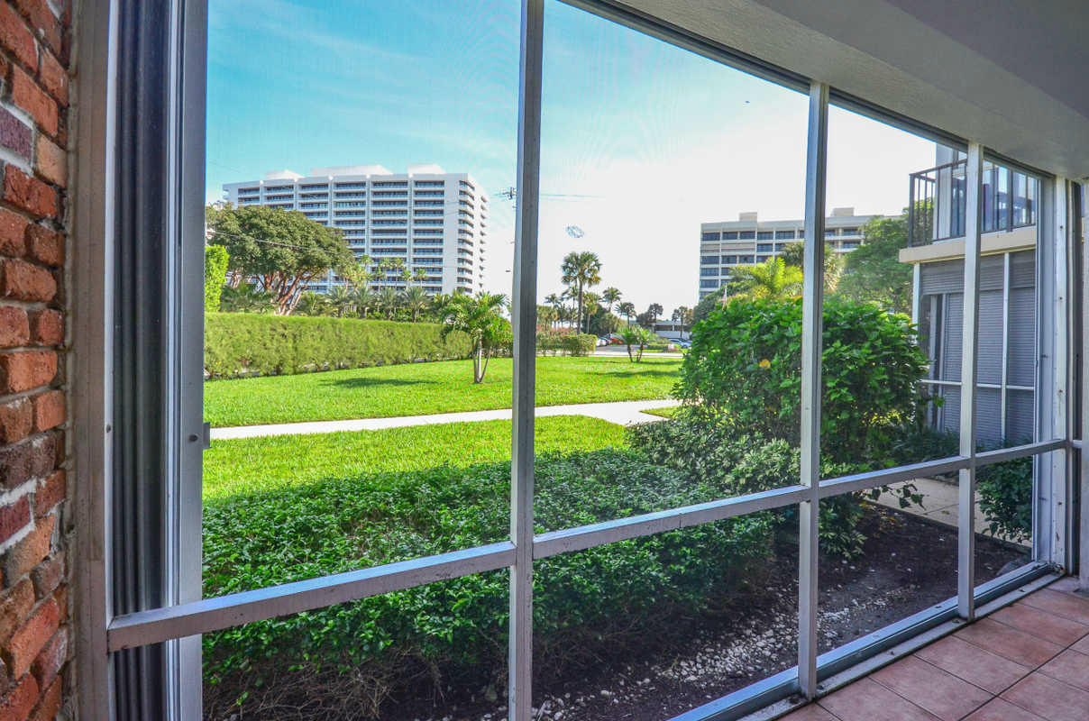 1501 South Ocean Boulevard, Unit P3 Boca Raton, FL 33432 - Photo 7 of 18 Berkeley Square Front Patio 2