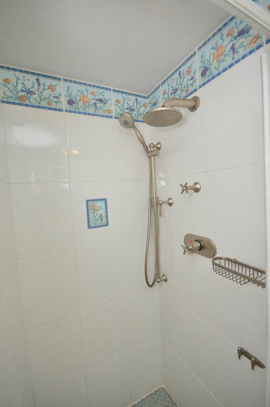 1501 South Ocean Boulevard, Unit P3 Boca Raton, FL 33432 - Photo 9 of 18 Berkeley Square Guest Bath 2